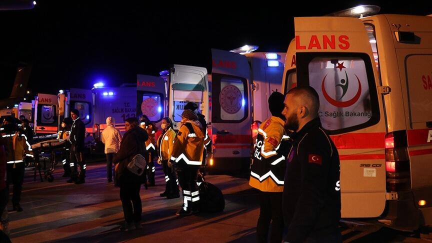 Bakan Koca'dan deprem bölgesine ilişkin açıklama: Salgınlara karşı önlem alındı