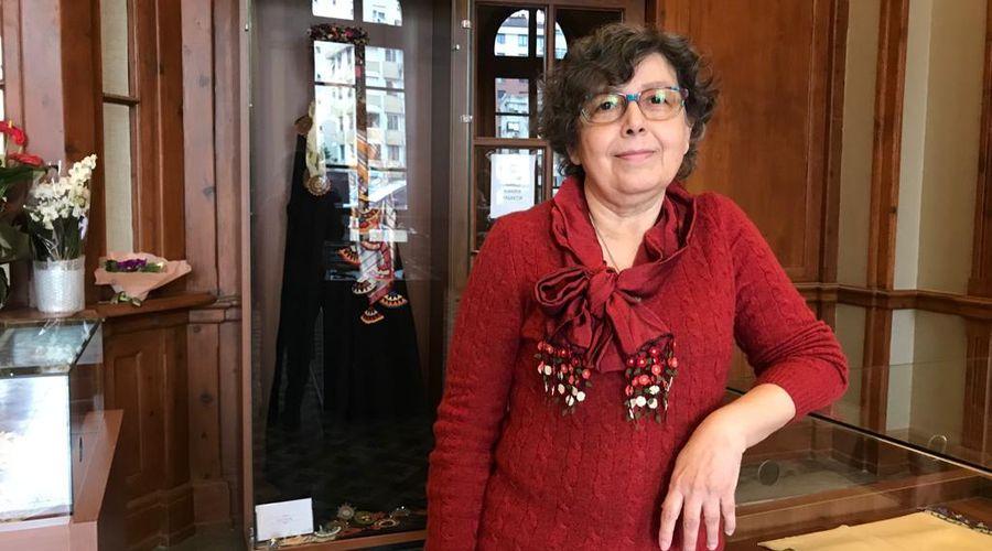 Anadolu'nun oyalı yazmaları Şadiye doktorun 40 yıllık birikimiyle sergileniyor