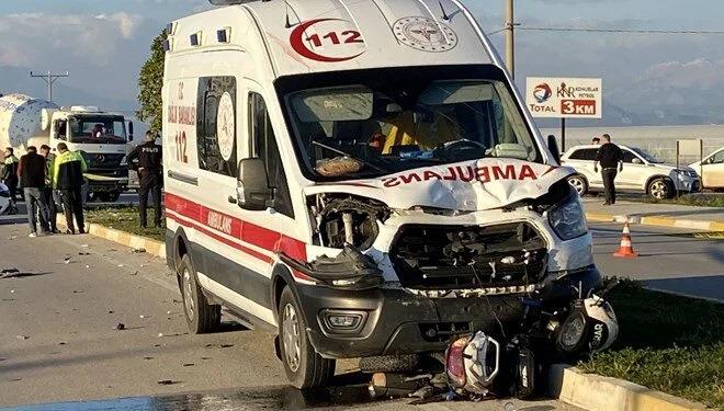 Antalya'da kaza! Ambulansla çarpışan motosiklet sürücüsü yaşamını yitirdi