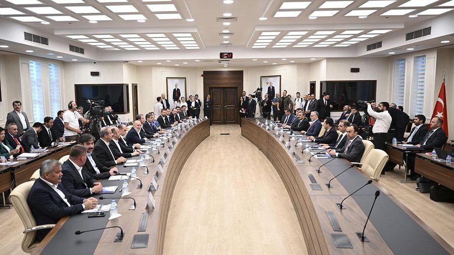 Kamu Toplu Sözleşmesi'nde gözler perşembe gününde