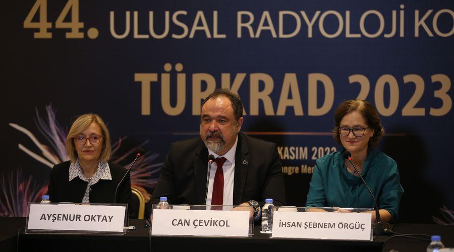 Radyologlar dertli: İş yükü artıyor, mesleğin maddi ve manevi değeri azalıyor