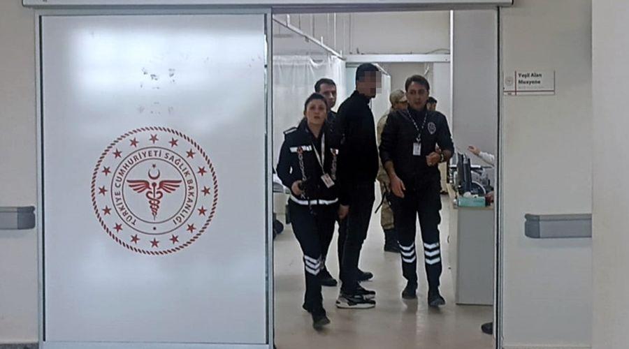 Eşiyle ultrason odasına alınmayınca radyoloji uzmanı ile sekreteri darbetti