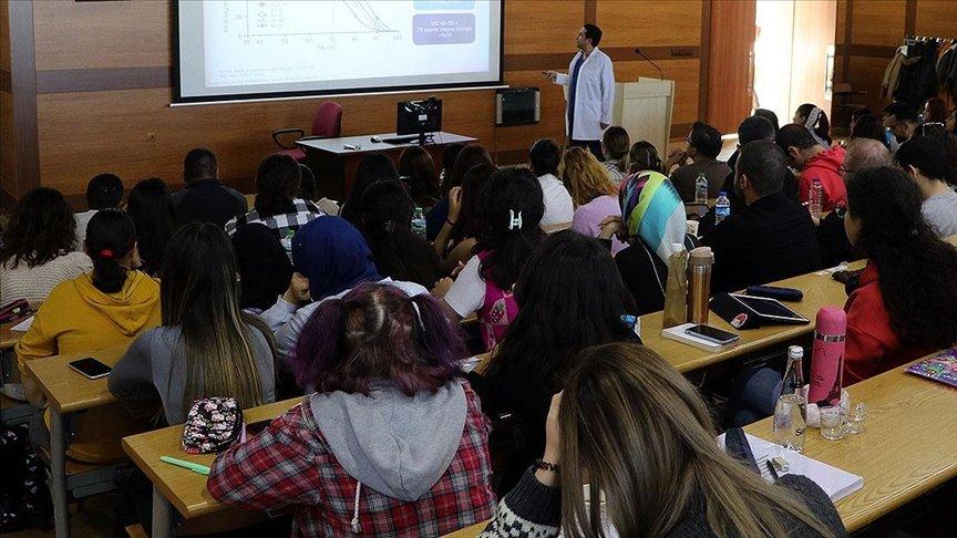 Çifte vatandaşların üniversite kurnazlığı! Şipşak öğrencilik