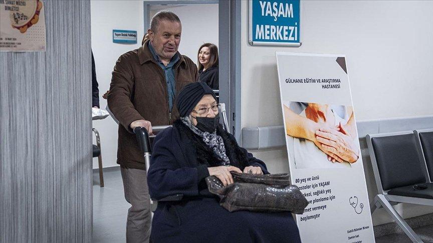 Hastanelerde hizmet veren 'YAŞAM'lar ile 80 yaş ve üstü emin ellerde