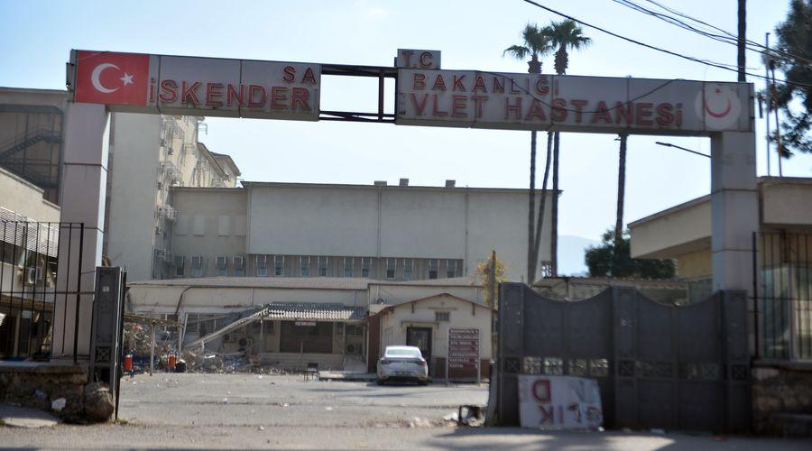 Hatay'da yıkılan hastanenin sorumları hakkında yakalama kararı