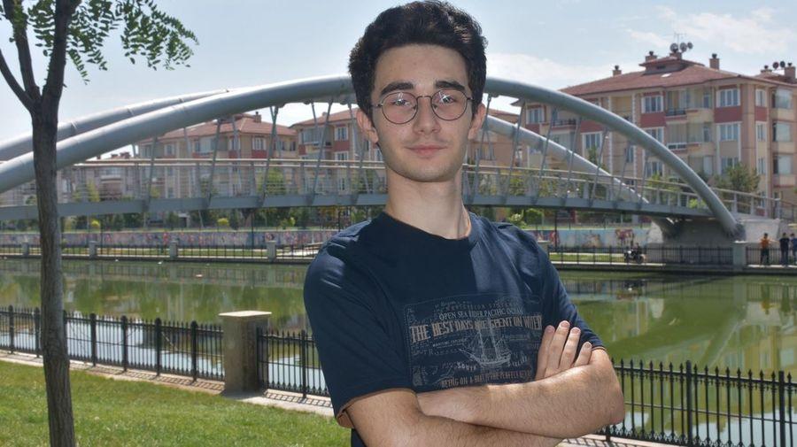 YKS AYT Eşit Ağırlık birincisi Emre Ekici tıp fakültesine gidecek