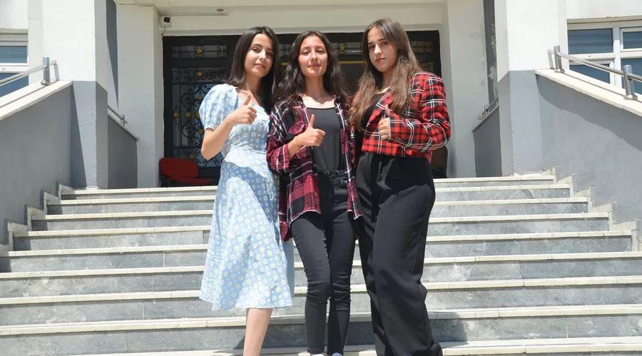 Yüksekovalı 19 öğrenci tıp fakültelerine yerleşti