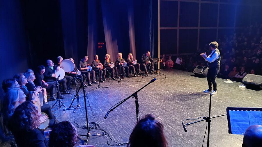 21 doktorun kurduğu ‘A-Ritmik’ grubu, Tıp Bayramı için sahne aldı