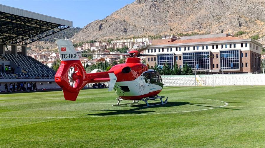 Amasya'da ambulans helikopter kalp krizi geçiren hasta için havalandı