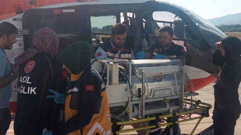 Tokat'ta ambulans helikopter yenidoğan bebek için havalandı