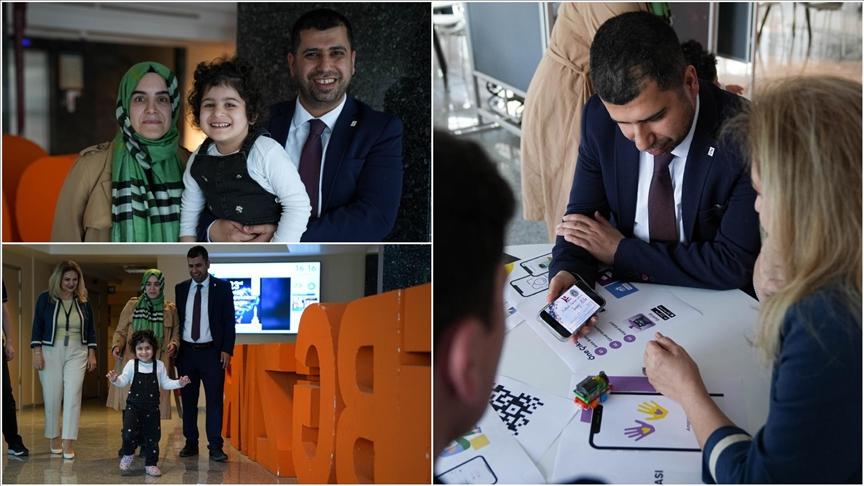 Angelman sendromlu kızıyla iletişim kurmak için mobil uygulama geliştirdi