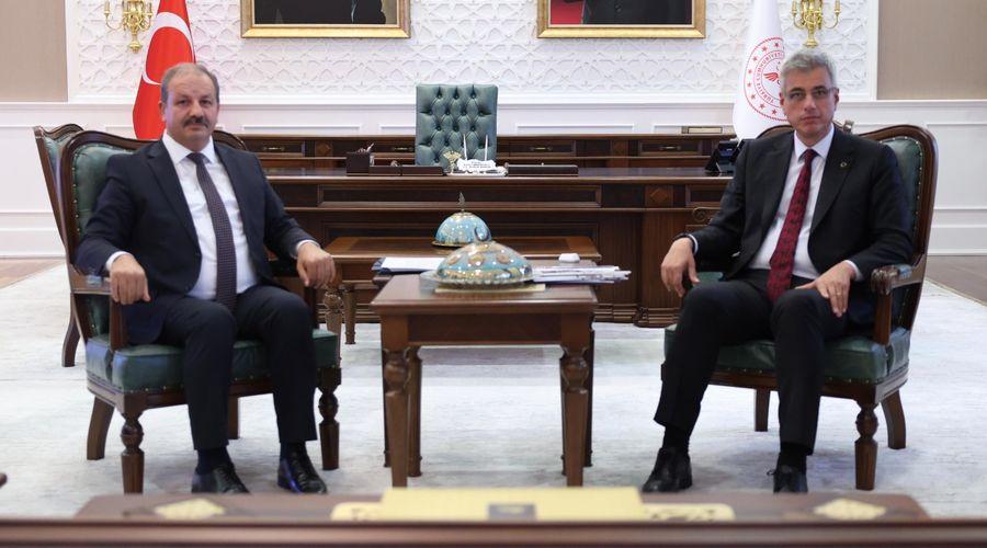 Sağlık-Sen, sağlık çalışanlarının taleplerini Bakan Memişoğlu ile paylaştı: 'Ek ödeme oranları artırılmalı'