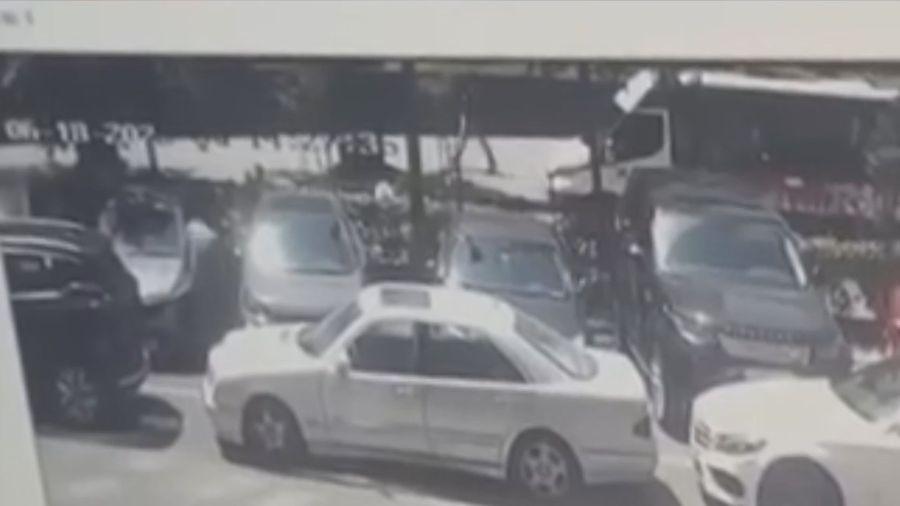 İstanbul'da hastane bahçesinde saldırıya uğrayan kişi hayatını kaybetti; saldırı anı güvenlik kamerasında