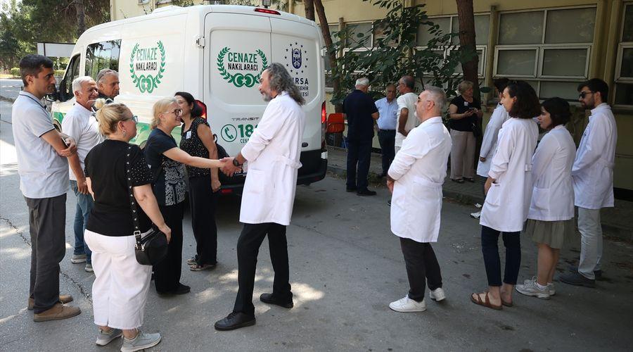 Bursa'da 11 yıl tıp eğitiminde kullanılan emekli astsubayın bedeni ailesine teslim edildi