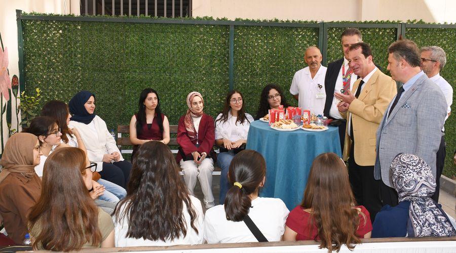 DÜ Tıp Fakültesinde geleceğin hekimlerine tanışma etkinliği