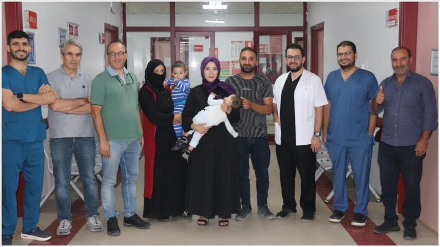 Diyarbakır'da iki bebek koklear implant ameliyatıyla ilk kez duymaya başladı