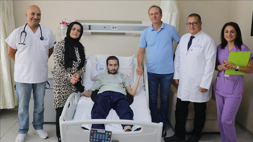 Beşinci kattan düştü, 5 ay sonra yeniden ayağa kalktı
