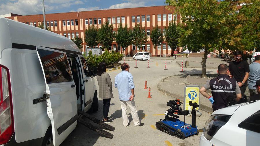 Bolu'da hasta yakınının unuttuğu bavul tedirginliğe yol açtı
