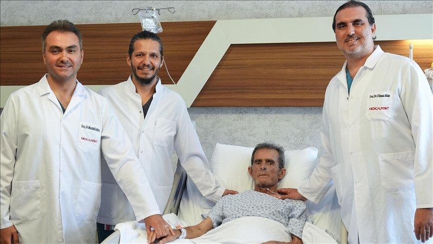 Nadir vaka: İzmir'de hastaya aynı ameliyatta hem stent hem de kalp pili takıldı