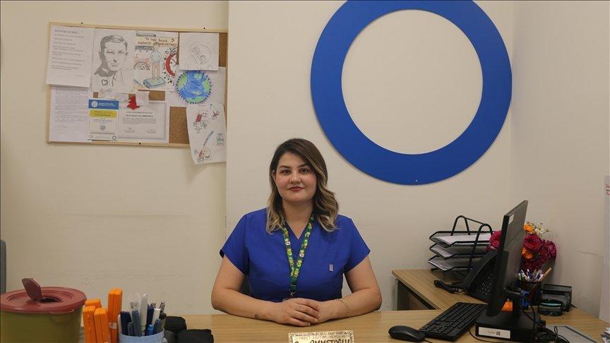 Kendi hastalığının hemşiresi oldu