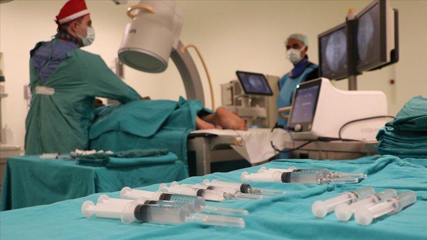 Bel ve boyun ağrılarına iğneyle '10 dakikada' nokta atışı tedavi