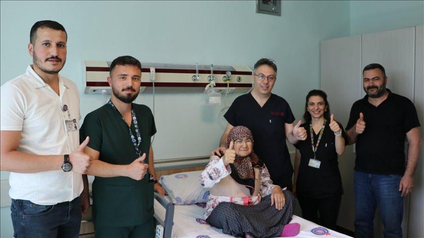 Çürüyen kapak yerine kendi dokusundan yapılan kalp kapakçığıyla sağlığına kavuştu