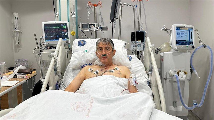 Kalp krizi sonrası şok cihazıyla hayata döndürülen hasta yeni kalbine kavuştu