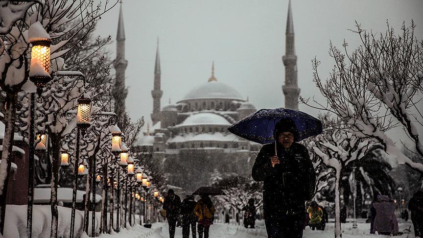 İstanbul'da kar tatili... Bazı kamu çalışanları izinli; sağlık çalışanları hariç