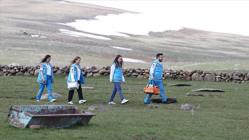 Kars’ta evde sağlık ekipleri kar, kış demeden hastalara ulaşıyor