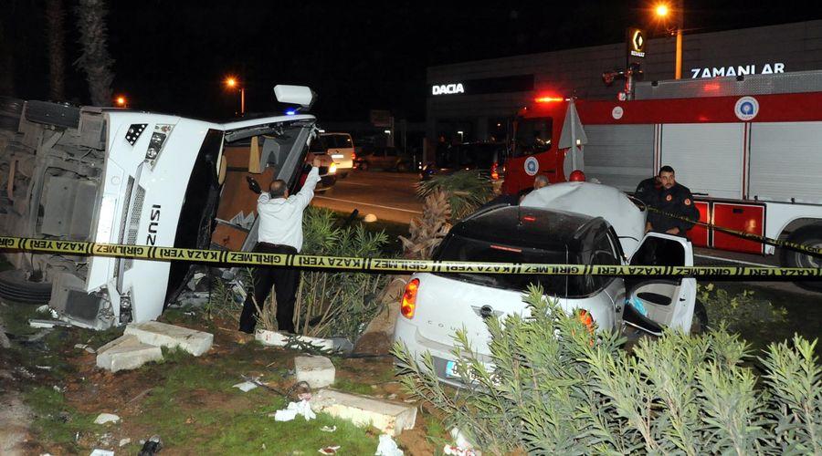 Kaza yapan sürücüye hapis, kendisini sıkıştırdığı öne sürülen doktora beraat