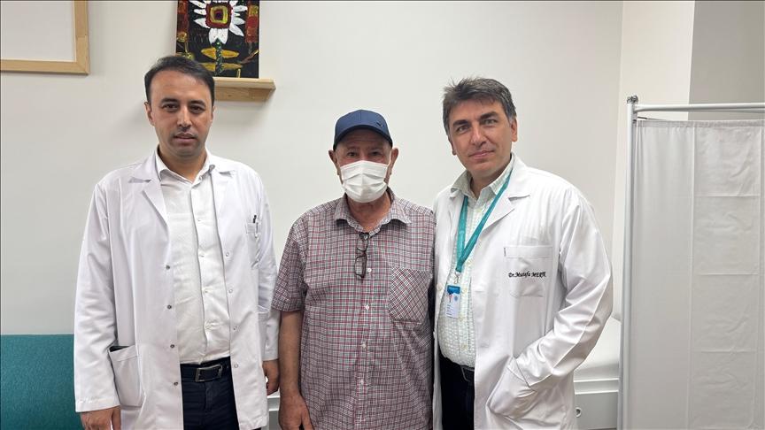 Nadir vakalardan... Kök hücre nakli yapılan 80 yaşındaki hasta kanseri yendi