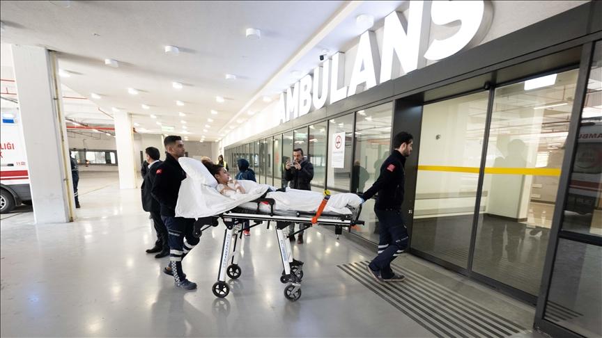 Kuzey Makedonya'daki yangında ağır yaralanan 3 kişi ambulans uçakla İstanbul'a getirildi
