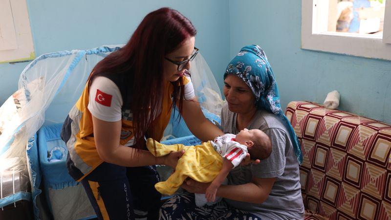 Yine hastaneye yetişemedi, ikizleri 5 yıl sonra aynı şoförün kullandığı ambulansta doğdu