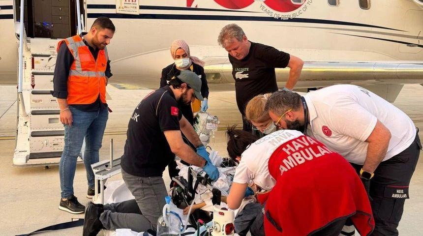 Mersin'de ambulans uçak 10 yaşındaki çocuk için havalandı