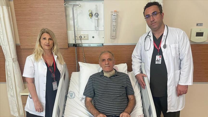 Türkiye’de ikinci, dünyada nadir! Gırtlak ve akciğer kanseri aynı anda ameliyat edildi