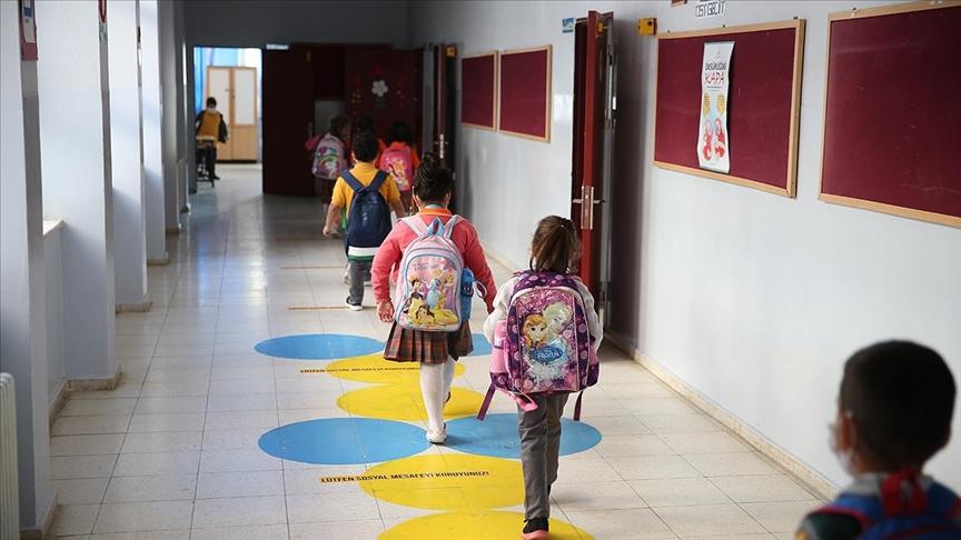 Isparta'da el, ayak, ağız hastalığı görülen 11 öğrenci tedavi altına alındı