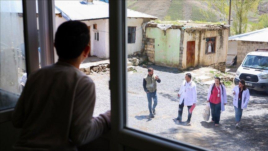 Van'da hastaneye gidemeyen engellilere evde sağlık hizmeti