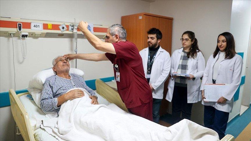 Şah damarı darlığına 'aşamalı müdahale' operasyon başarısını artırıyor