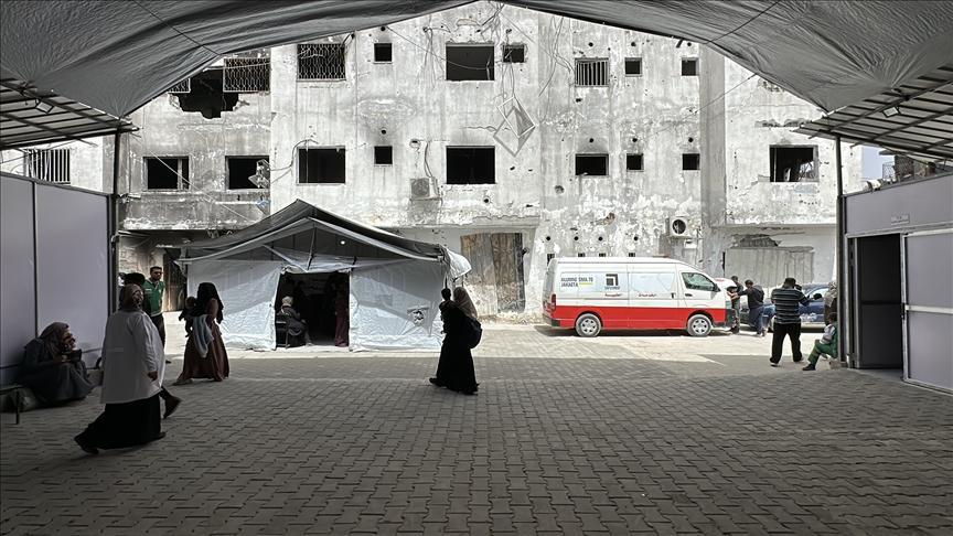 Gazze’de sağlık sistemi çöktü, sahra hastaneleri tek umut oldu