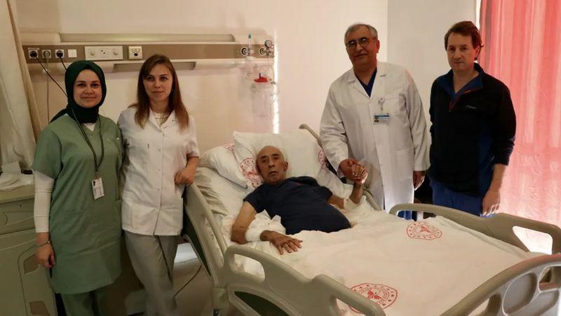 Kanser hastasına nadir ameliyat: Hemikorporektomi ile tümörler temizlendi
