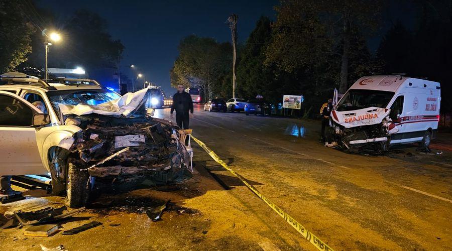 Sakarya'da ambulansın da karıştığı zincirleme kaza: 1 ölü, 3 sağlık çalışanı yaralı