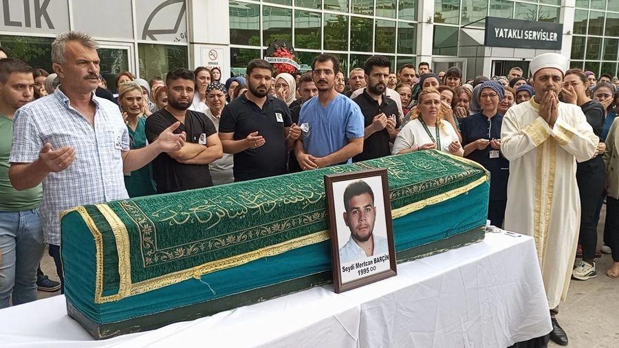 Samsun'da trafik kazasında hayatını kaybeden hemşire için hastanede tören düzenlendi