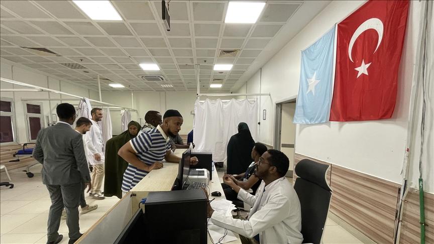 'Dünyada başka örneği yok': Somali’deki Türk hastanesi 5 yılda 128 uzman hekim yetiştirdi