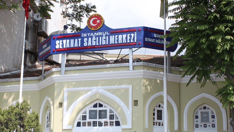 Yurt dışına çıkacak vatandaşlara ücretsiz seyahat sağlığı hizmeti veriliyor