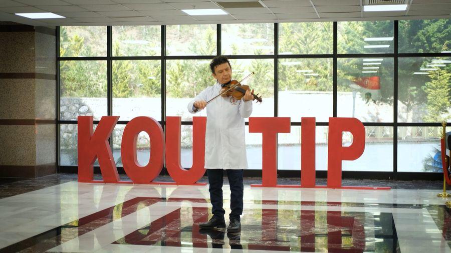 Tıp Bayramı’nda sağlık çalışanlarından 'Memleketim' şarkısı