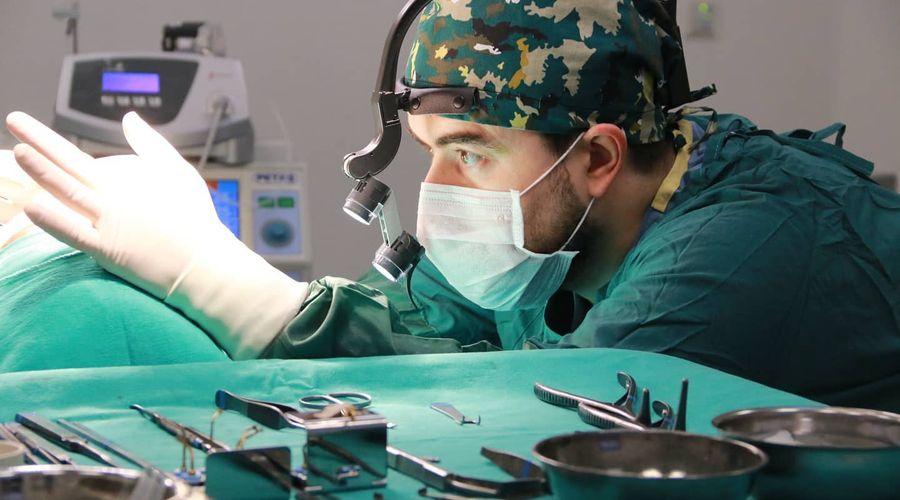 Tek ameliyatta 11 farklı estetik işlemini bir arada yaptı