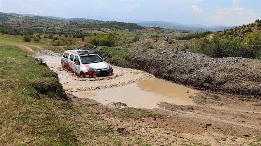UMKE personeli, zorlu arazi şartlarında sürüş eğitimine başladı