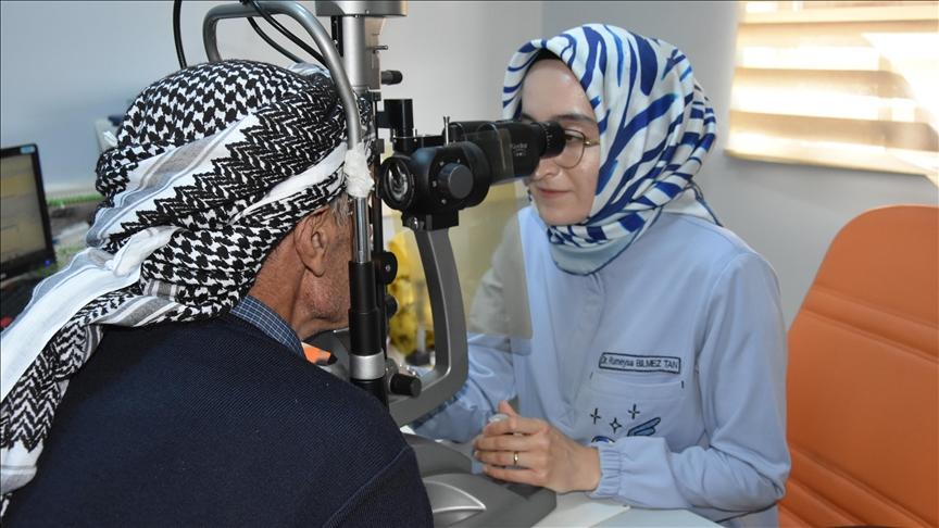 Van'da görme kaybı yaşayan 64 yaşındaki hastaya kornea nakli yapıldı