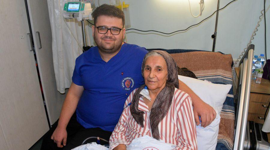 Yoğun bakımda kanaması başlayan hasta, hemşiresinin kanıyla hayata tutundu