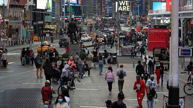ABD'de günlük vaka sayıları yeniden 100 binin üzerine çıktı